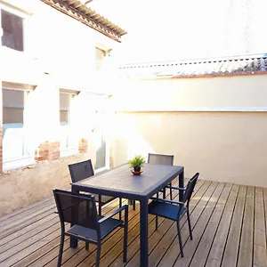 https://appartement-terrasse-du-get-terrasse-prive.midi-pyreneeshotels.com